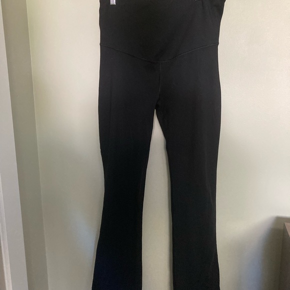 Full Panel Flare Legging Maternity - Picture 3 of 3